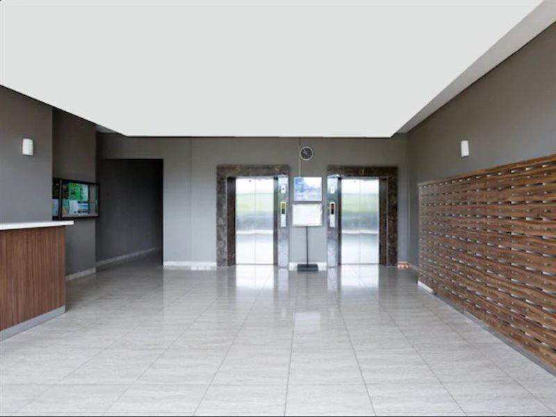 Oyo 2582 Apartemen Serpong Green View Tangerang Exteriör bild
