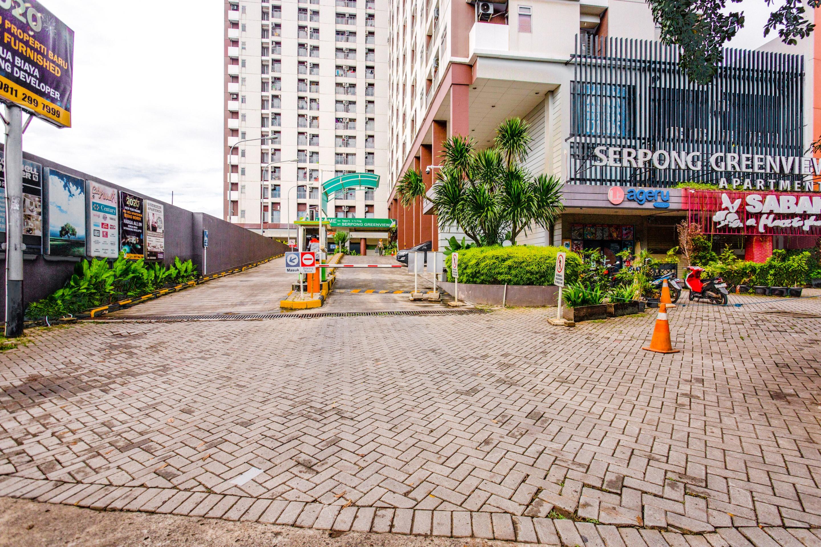 Oyo 2582 Apartemen Serpong Green View Tangerang Exteriör bild